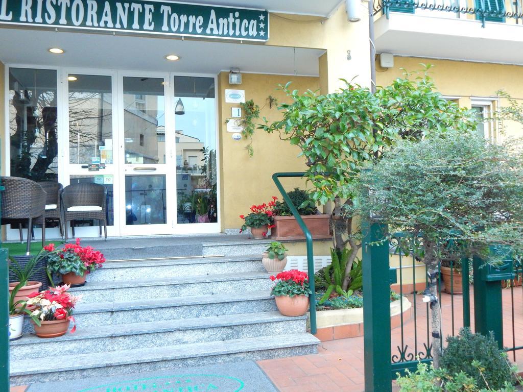 Hotel Torre Antica Loano Exterior photo