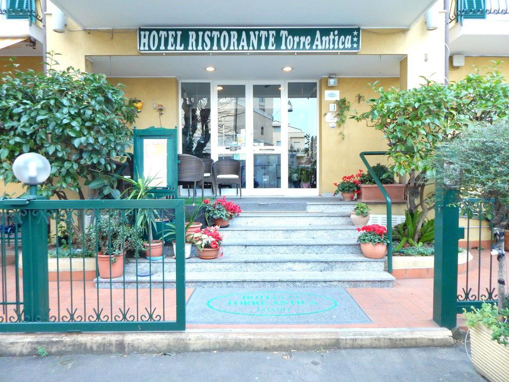 Hotel Torre Antica Loano Exterior photo